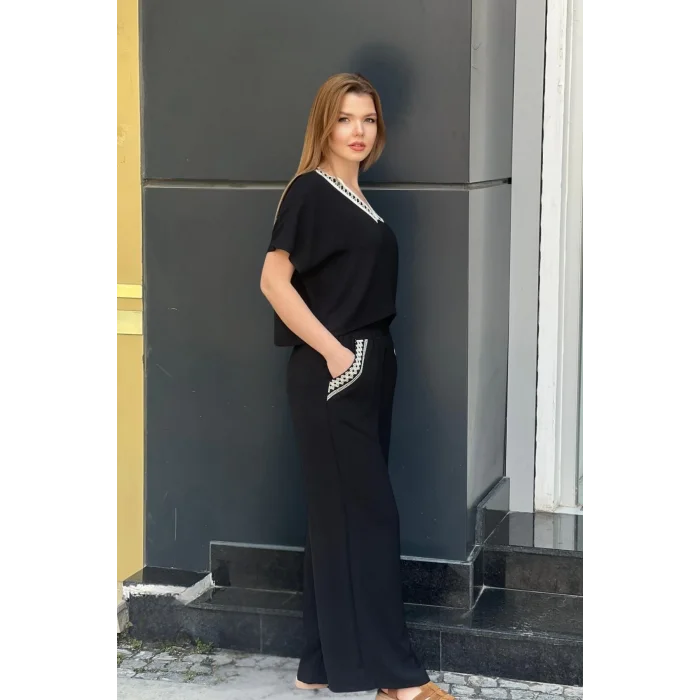 Yakası ve Cebi Örme Şerit Detaylı Takım