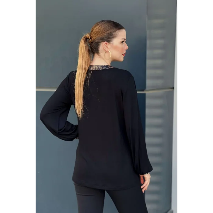 Yakası Ve Kol Uçları Leopar Desenli Bluz