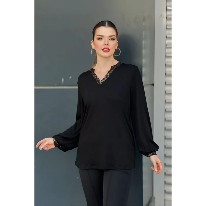 Yakası Ve Kol Uçları Leopar Desenli Bluz