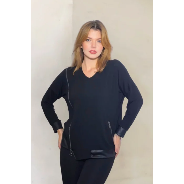 Yandan Fermuarlı Suni Deri Detaylı Bluz