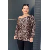 Kayık Yaka Leopar Desenli Bluz