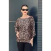 Kayık Yaka Leopar Desenli Bluz