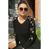 Kolları Lazer Kesim Pullu Bluz