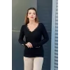 Yakası Dantelli Kolları Düğmeli Bluz