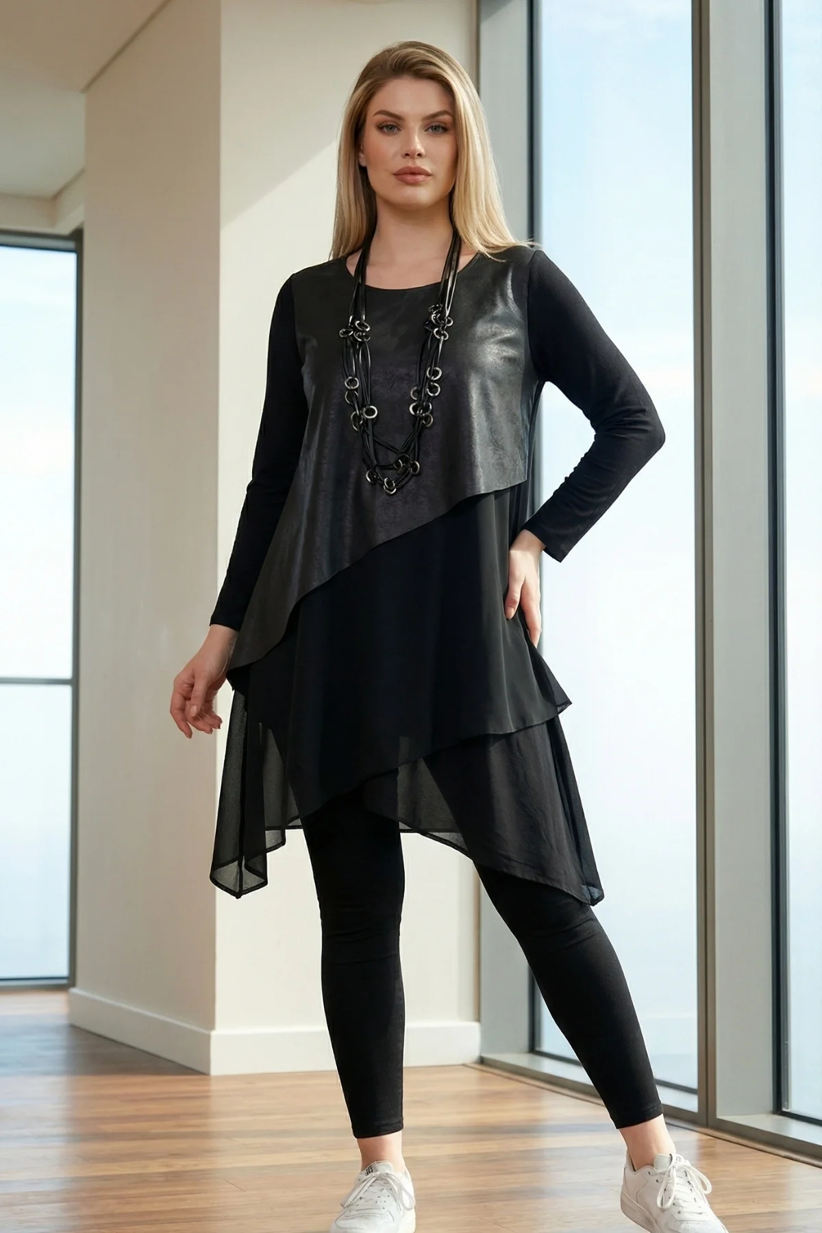 Önü Deri ve Şifon Garnili Asimetrik Tunik