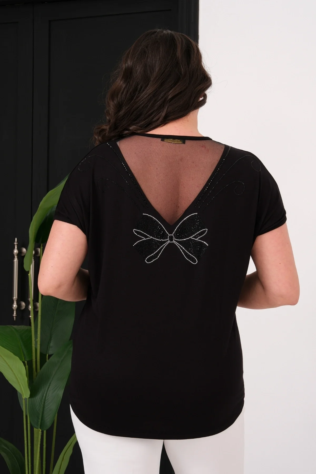 Sırtı Tül Kurdele Taş Baskılı Bluz