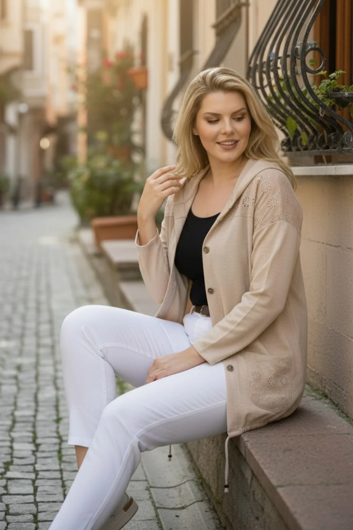 Kapüşonlu Fisto Detaylı Ceket