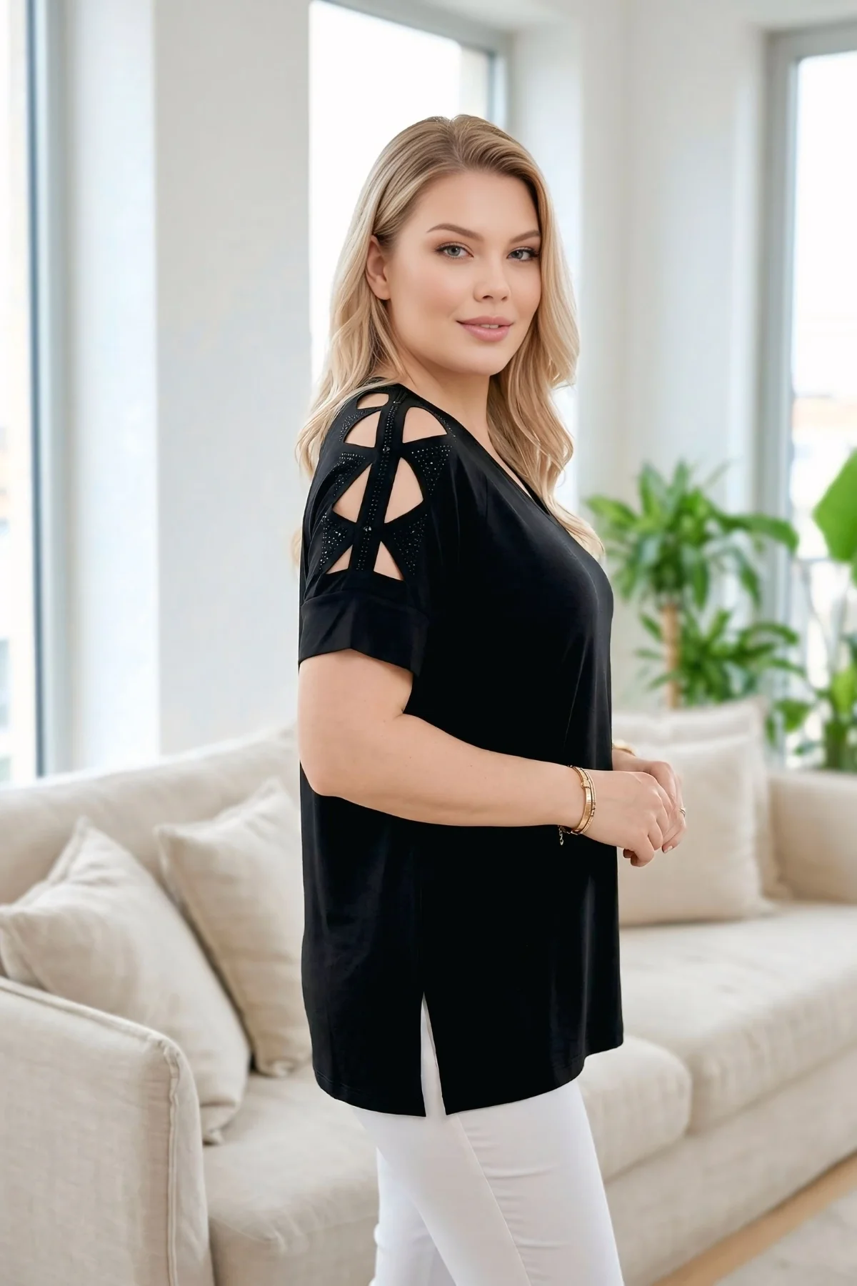 Omuz Lazer Kesim Taşlı Bluz