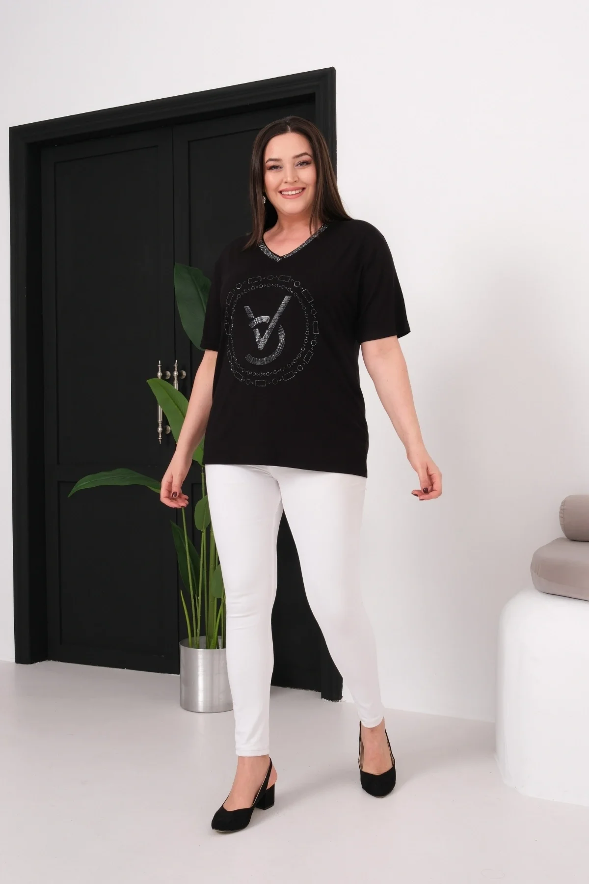 Önü Arma Taş Baskılı Bluz