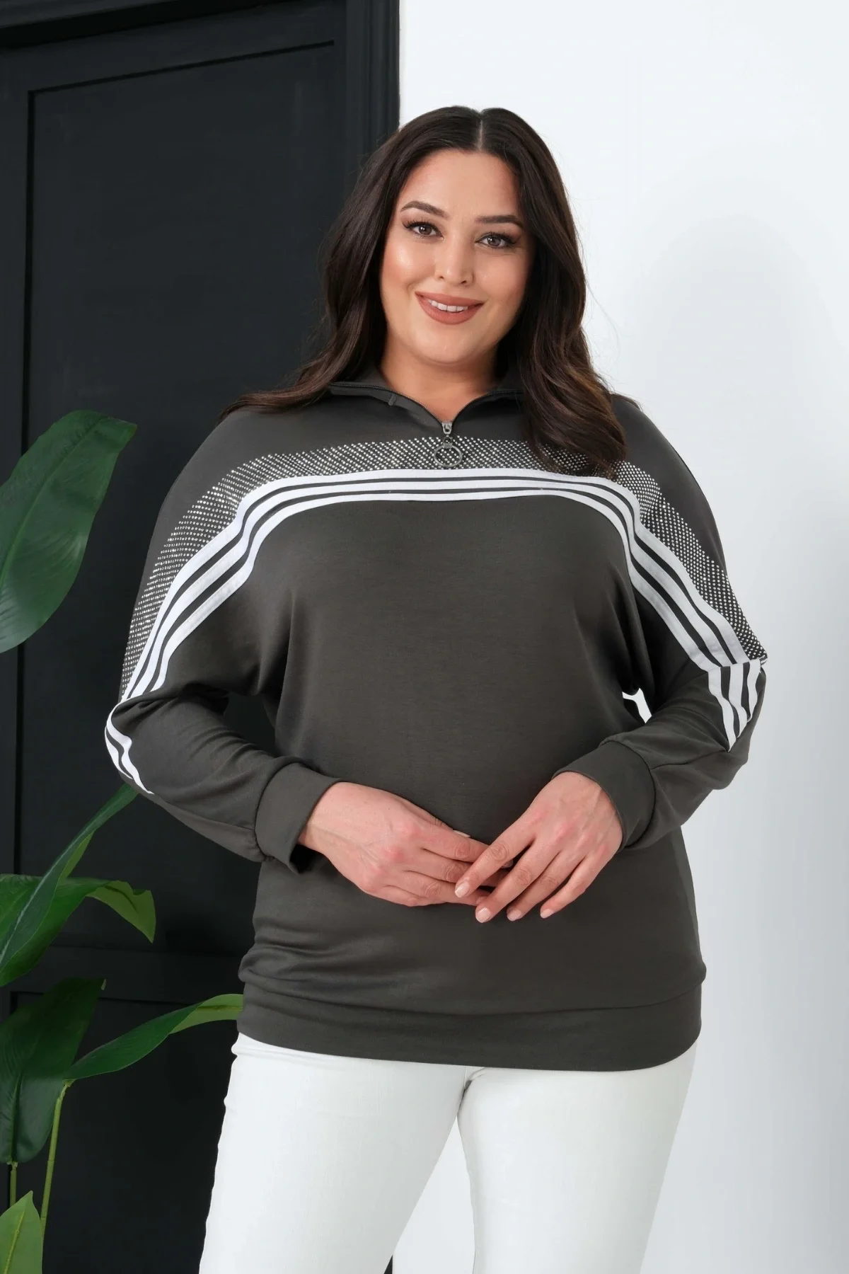 Çizgili Taş Baskılı Sweatshirt