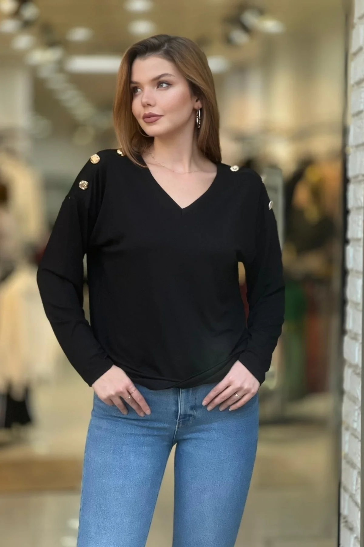 Omuz Düğme Detaylı Bluz