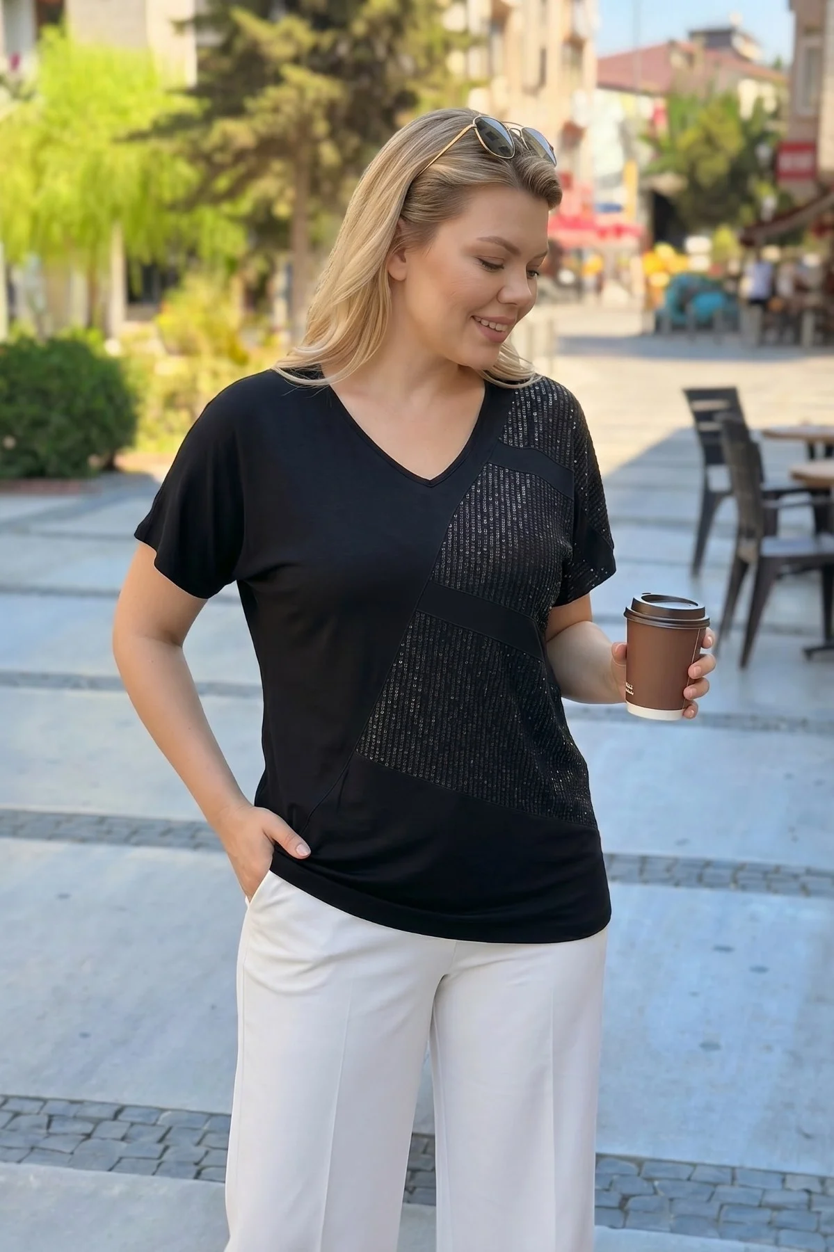 Pul Parçalı Bluz