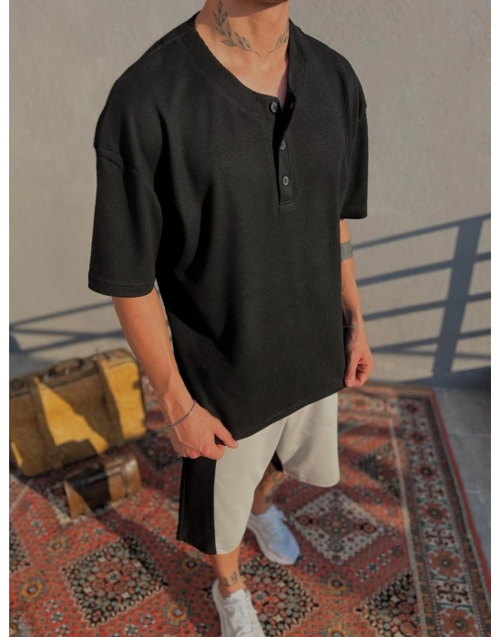 Siyah Düğmeli Waffle Kumaş Rahat Kesim T-Shirt
