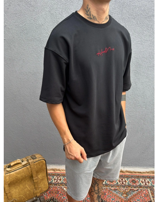 Siyah Nakışlı Oversize T-Shirt
