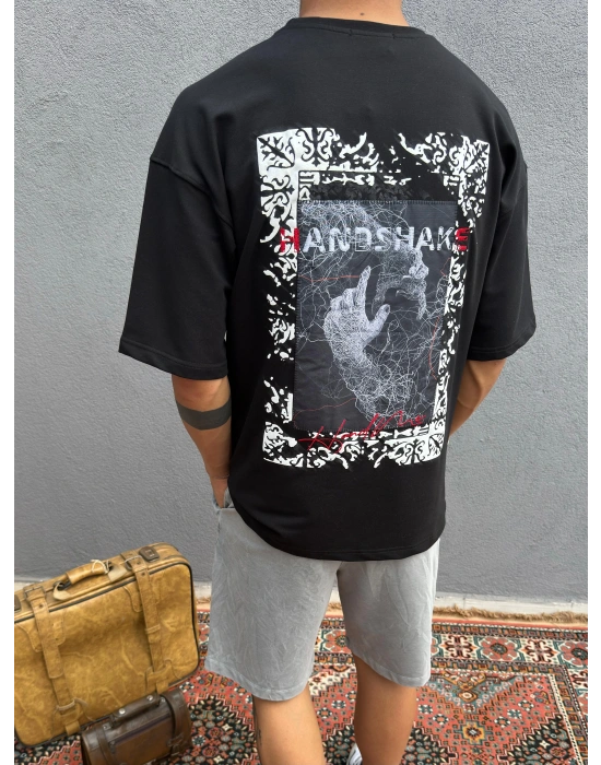 Siyah Nakışlı Oversize T-Shirt