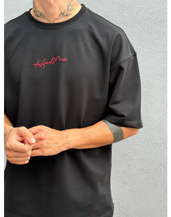 Siyah Nakışlı Oversize T-Shirt