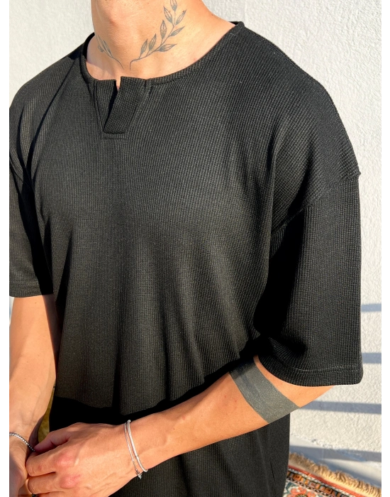 Siyah Yaka Detay Waffle Kumaş Rahat Kesim T-Shirt