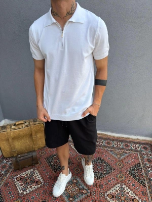 Beyaz Fermuarlı Polo Yaka T-Shirt
