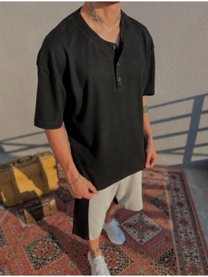 Siyah Düğmeli Waffle Kumaş Rahat Kesim T-Shirt