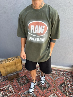 Yeşil Yıkamalı Baskılı Oversize T-Shirt