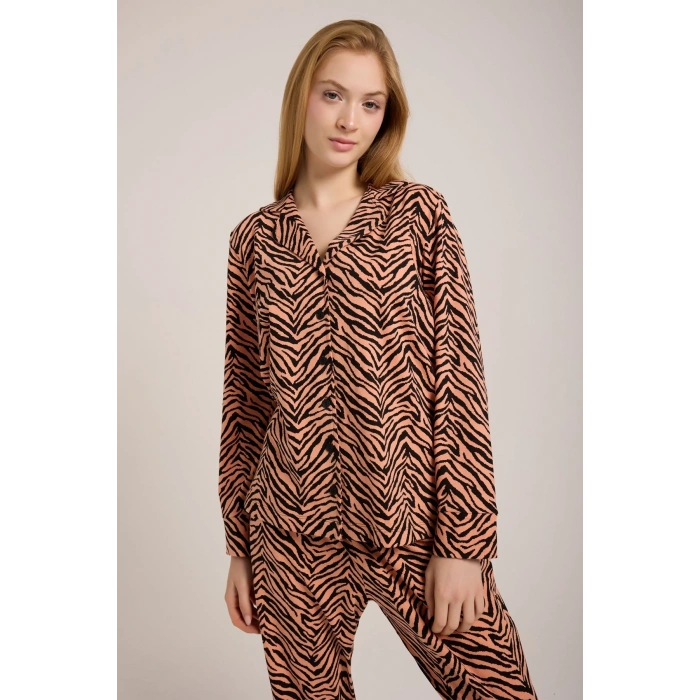 KADIN KAPLAN DESENLİ  DÜĞMELİ PİJAMA TAKIMI