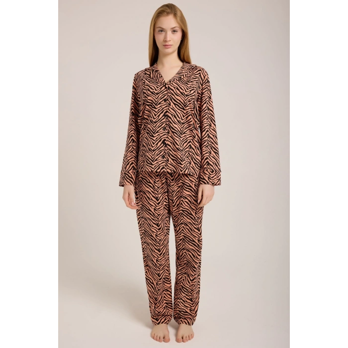 KADIN KAPLAN DESENLİ  DÜĞMELİ PİJAMA TAKIMI