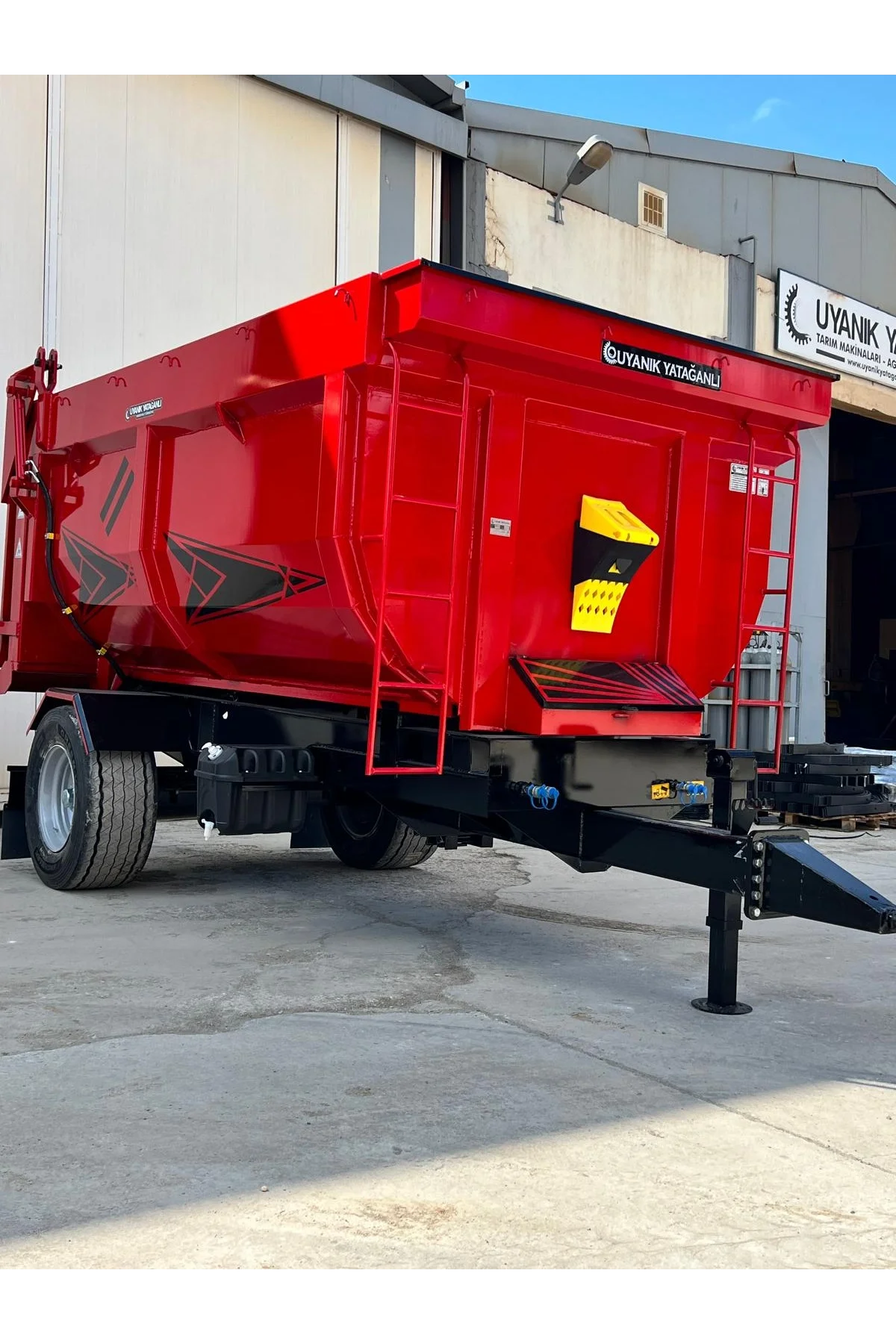 Uyanık Yatağanlı Tek Dingil Havuz Kasa Römork