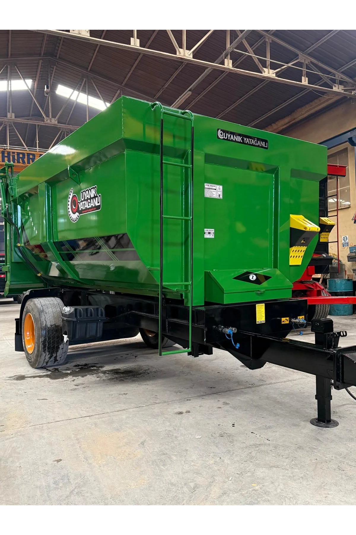 Uyanık Yatağanlı Tek Dingil Havuz Kasa Römork