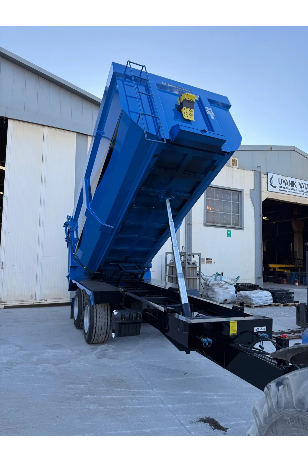 Uyanık Yatağanlı Tandem Dingil Havuz Kasa Römork