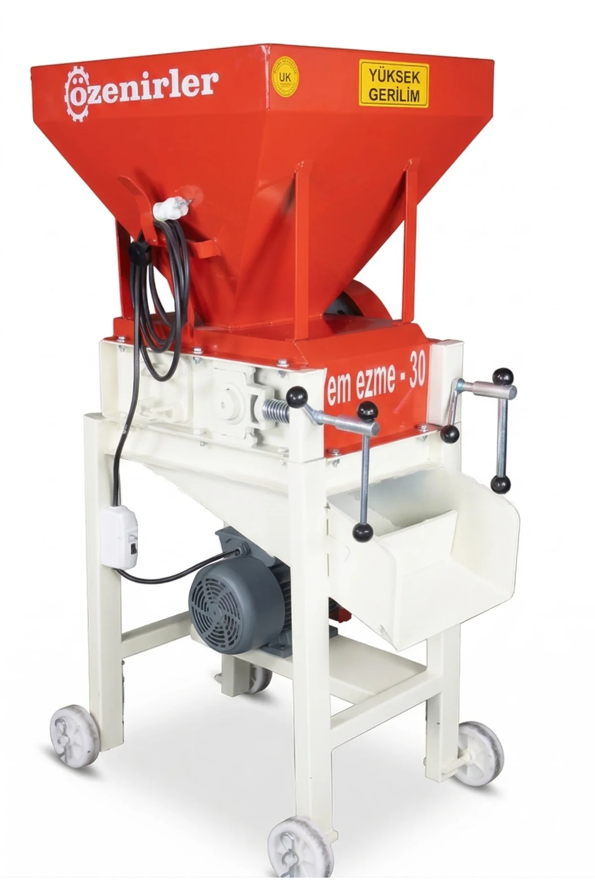Özenirler Yem Ezme Makinesi 30luk