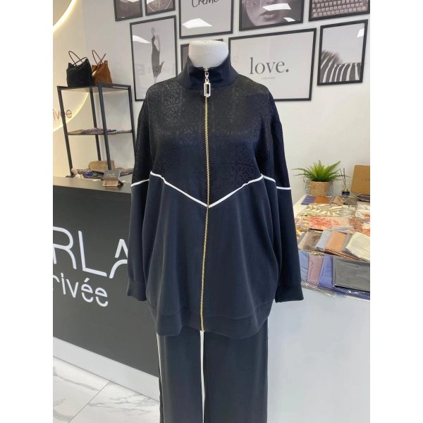 NUSS KENDİNDEN DESENLİ FERMUARLI TAKIM