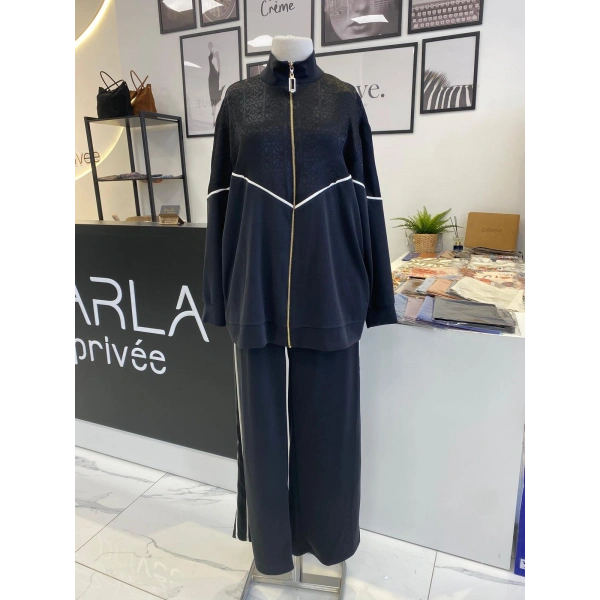 NUSS KENDİNDEN DESENLİ FERMUARLI TAKIM