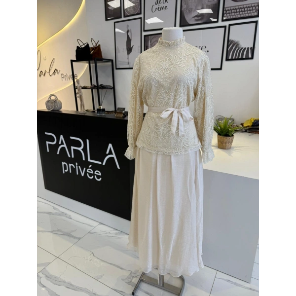 Parla Güpür Detaylı Etek Takım