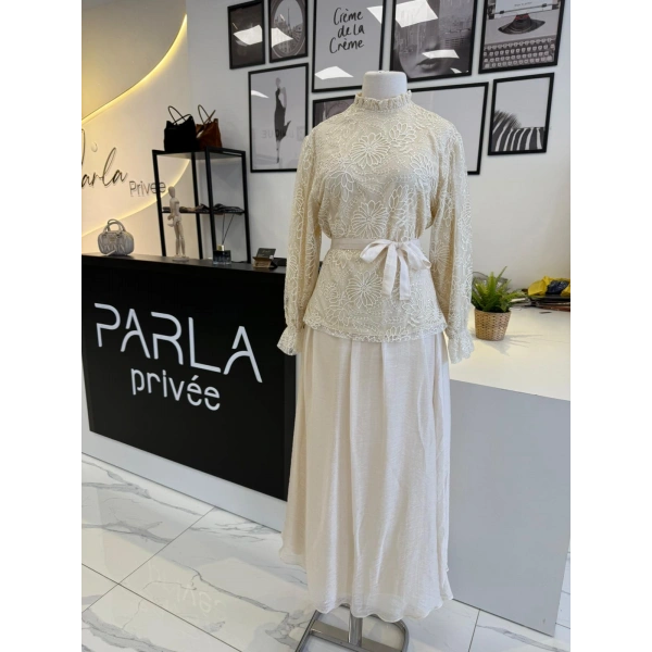 Parla Güpür Detaylı Etek Takım