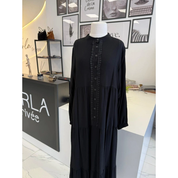 PARLA DANTEL DÜĞMELİ VİSKON ELBİSE