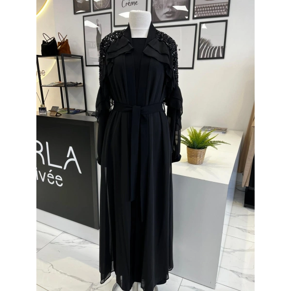 Nurcan Çetin Pul ve Fırfır Detaylı Abaya