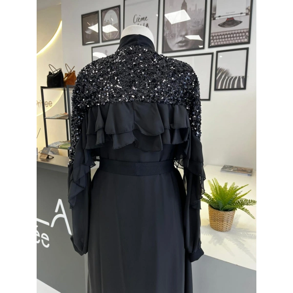 Nurcan Çetin Pul ve Fırfır Detaylı Abaya