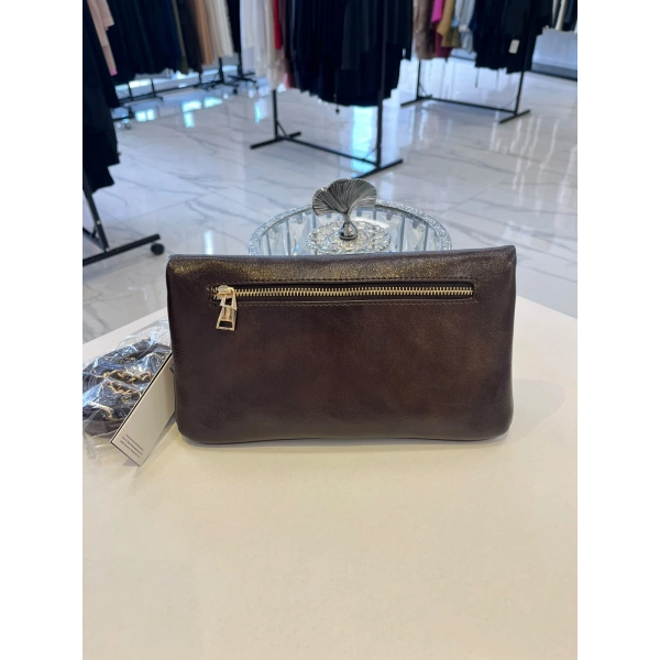 Sisley Katlanır Kapaklı Zincirli Clutch Çanta