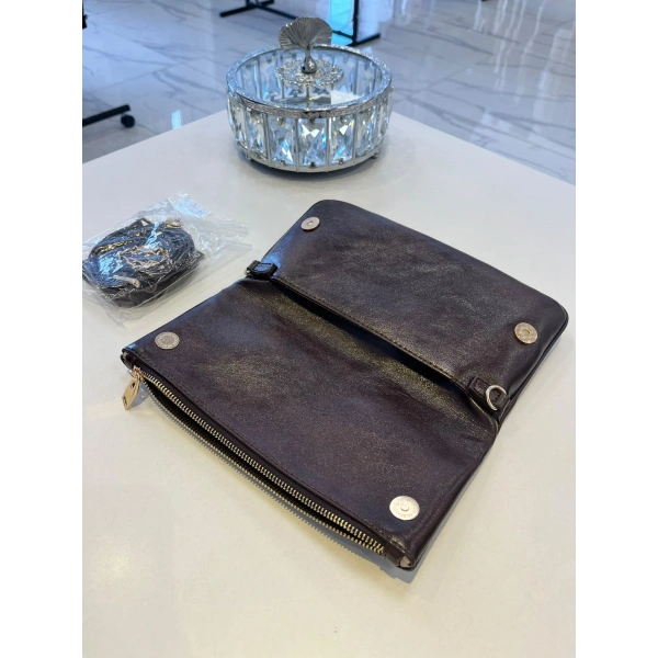 Sisley Katlanır Kapaklı Zincirli Clutch Çanta