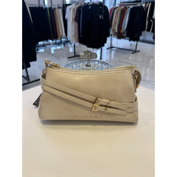 Sisley Kemer Detaylı Mini Aksesuarlı Çanta