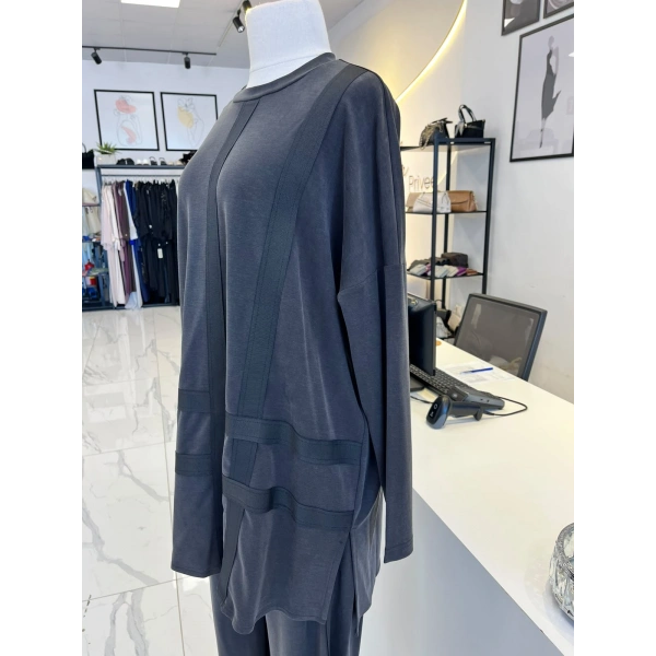 Nurcan Çetin Şerit ve Fermuar Detaylı Pantolon Takım