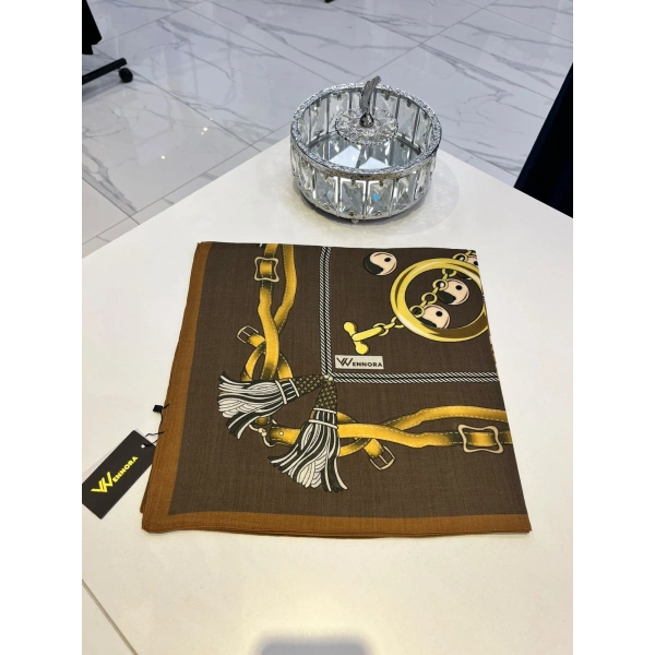Wennora Karya Omuz Şalı