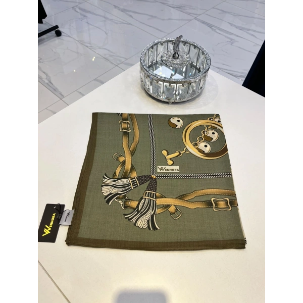 Wennora Karya Omuz Şalı