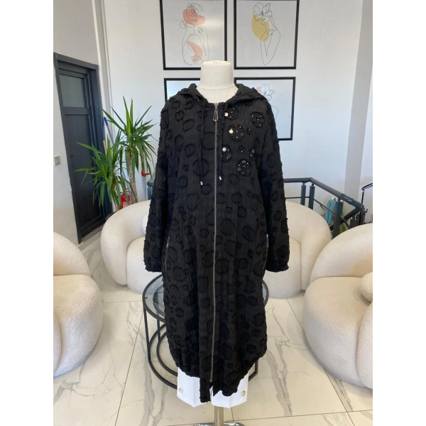 DULE BÜYÜK BEDEN PUANTİYELİ ASTARLI KAP