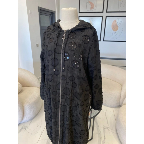 DULE BÜYÜK BEDEN PUANTİYELİ ASTARLI KAP