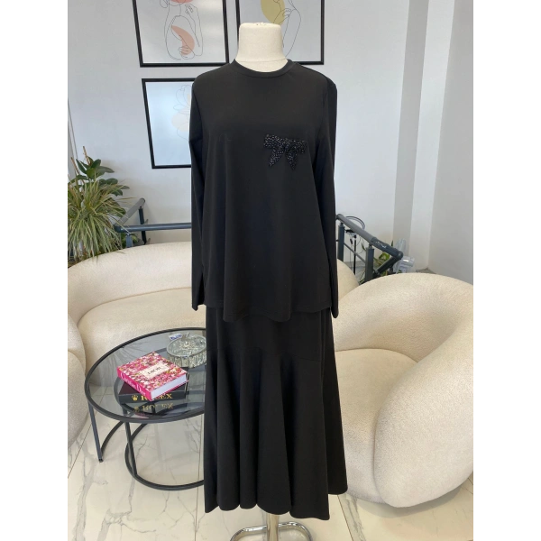 NURCAN ÇETİN FİYONK DETAYLI ETEKLİ TAKIM SİYAH