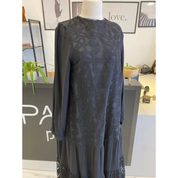 NURCAN ÇETİN GÜPÜRLÜ ELBİSE