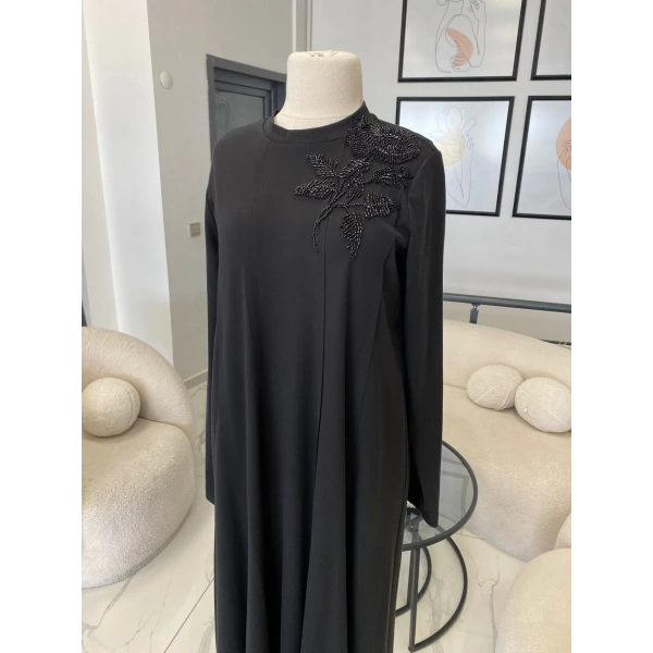 NURCAN ÇETİN OMZU İŞLİ ELBİSE