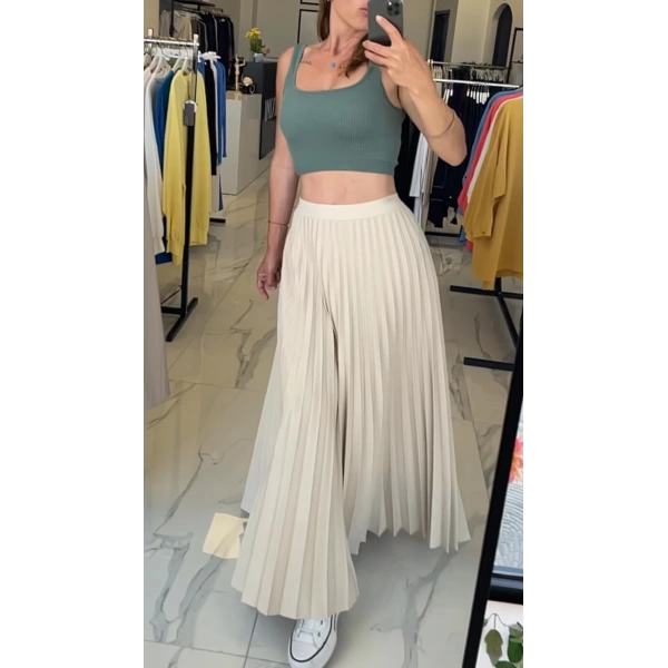 Nuss Pliseli Bej Etek