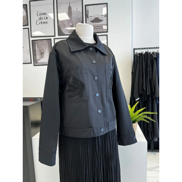 PEARLY Collection Cep Nakışlı Kısa Trenç